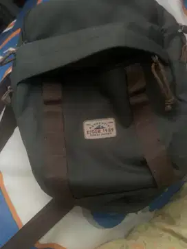 Tas slempang aiger