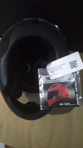 Helm KYT R10 Full face