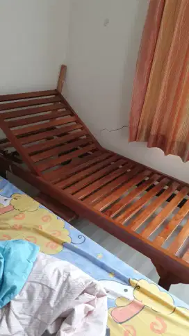 Kursi santai kolam renang jati
