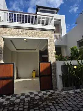 Rumah 2 Lantai Minimalis di kawasan sanur denpasar