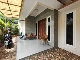 Jual Rumah Cantik 2lt  Furnished Lokasi Padang Sambian Denpasar Barat
