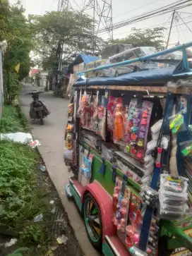 Jual aja grobak mainan