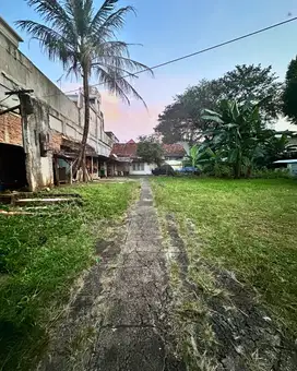 Tanah Strategis di Ring 1 Menteng. Luas 996m². SHM.Harga Rp 85 juta/m2
