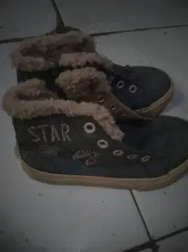 Sepatu boot bayi 0-12 bulan