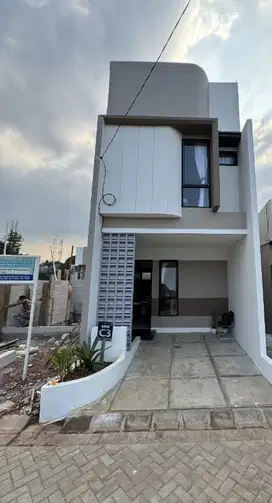 Rumah 2 lantai  Free Biaya2 dkt Tol di Vertihauze, Limo-Cinere