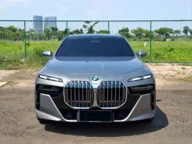 BMW 735 735i M-Sport 2023 2024