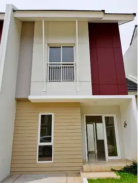 Dijual cepat rumah 2 lantai sumarecon karawang harga nego