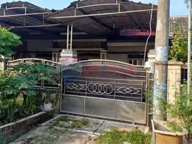 Rumah semi klasik & semi furnished di Kebalen, bekasi