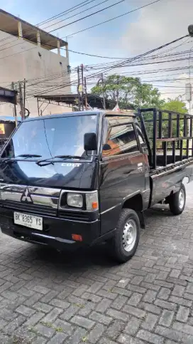 L 300 euro 4 thn 2022