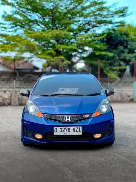 Honda Jazz GE8 E RS AT 2013
Warna Langka
Pajak Panjang