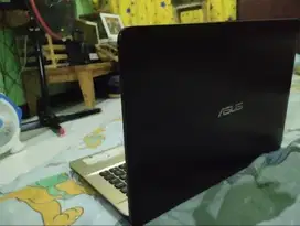 Laptpop Asus X441B