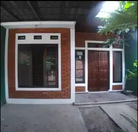 Rumah dijual asri, parkir luas dekat sekolahab