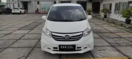 HONDA FREED E PSD 2013 PUTIH