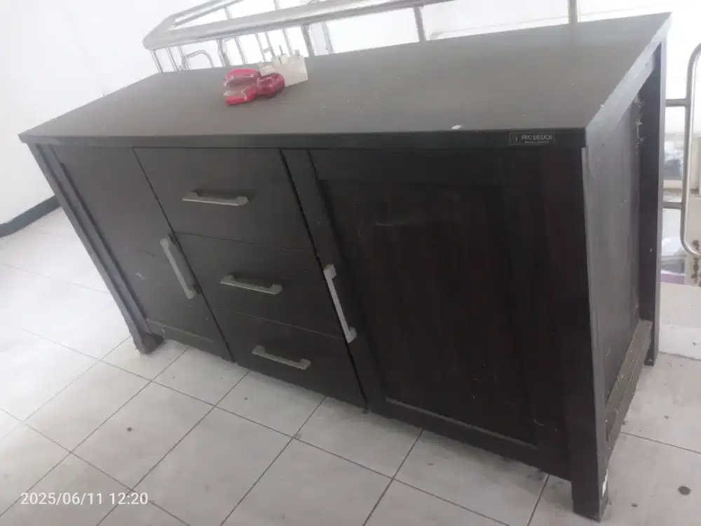 Meja TV hitam bagusss banget