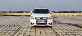 Nissan Elgrand 2.5 HWS Facelift 2014 Putih