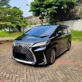 Lexus LM350 7 Seater Thn 2023 KM 14rb!