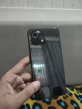 Xiaomi Mi 11 Lite 8/128GB No Minus Resmi Indonesia