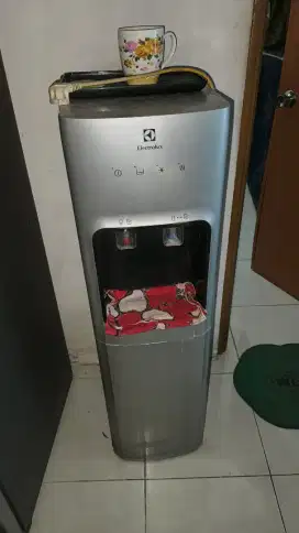 DiJual Dispenser Electrolux