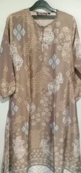 Dres Muslim Bhn Silk Halus Cantik bgt ukuran L.