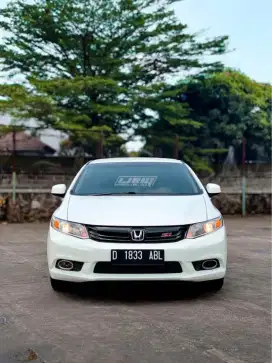 Honda Civic FB AT 2013
KM 109.000 Asli dan Record