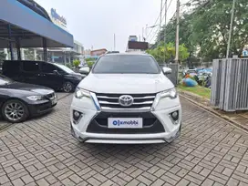 B Toyota Fortuner 2.7 4x2 SRZ Bensin-AT 2016 Putih C5ZFA