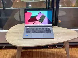 Dell Latitude 5320 Core i7 irish xe RAM 16GB SSD touchscreen flip 360'