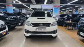 TOYOTA FORTUNER 2.5 G NVT TRD SPORTIVO AT 2014