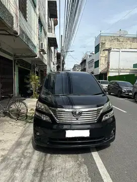 Toyota Vellfire 2010
