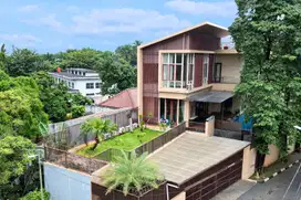 Disewakan Rumah Hunian Area Simprug Golf