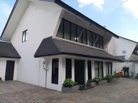 Dijual Cepat Rumah Area Kebayoran Baru Lokasi Strategis