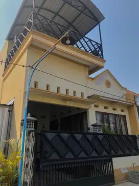 DEKAT BANDARA JUANDA Rumah Cemandi Sidoarjo Bangunan 2,5 Lantai