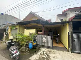 Jual Rumah Lokasi Strategis Griya Ciwangi Lt 133 m2 Dekat Dengan Jalan