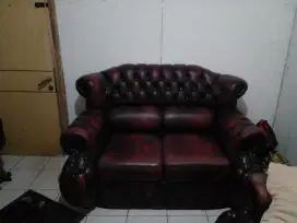 Sofa Merah Maroon