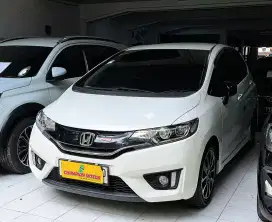 Honda jazz rs 1.5AT 2016