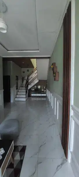 Jual /TO rumah mewah cluster tengah pusat kota