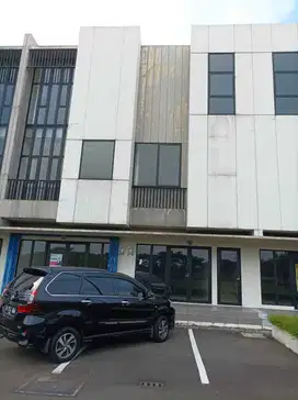 Disewa Ruko 3 Lantai Siap Pakai Usaha di Suvarna Sutera Cikupa