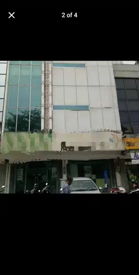 Dijual/disewakan ruko siap pakai di Letjen Suprapto Raya Cempaka Putih
