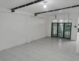 Sewa Rumah Siap Huni dan  Nyaman Jl. Medoho. Gayamsari Semarang –10246