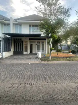Dijual & Disewakan Rumah Royal Residence Wiyung Semi Furnish