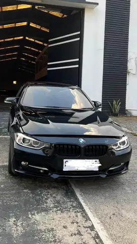 BMW 320i 2013 Bensin