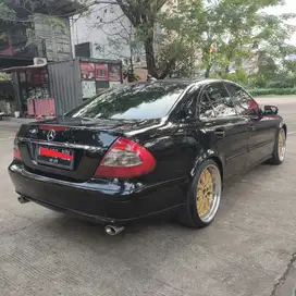 Mercedes-Benz E200 2009 Bensin