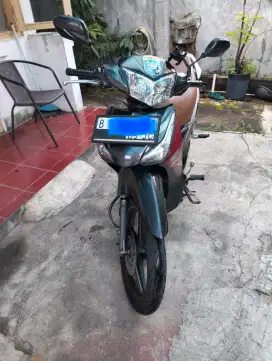Honda Supra X 125 Fi, Helm in