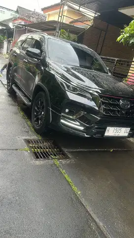 Fortuner VRZ TRD 2.4 Diesel Matic 2021