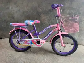 Sepeda mini keranjang anak size 16 bekas seperti baru