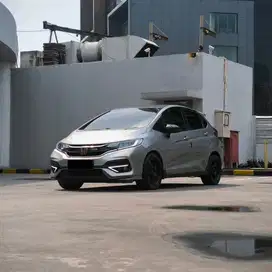 TDP 5 JUTA !!! HONDA JAZZ RS 1.5 AT TH.2018/2019