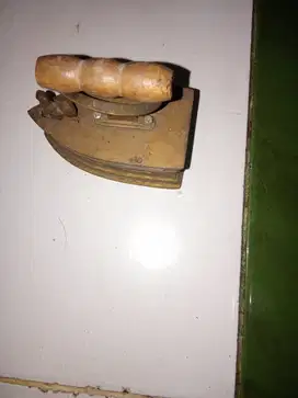 Miniatur Setrika kecil