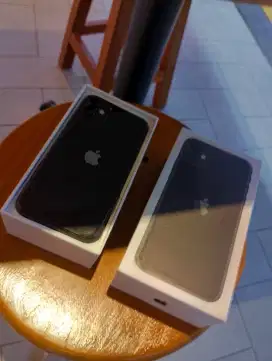 Iphone 11 64gb sepek terbaik lah
