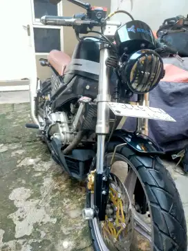 Motor yamaha vixion custom masih mulus