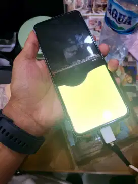 Samsung zflip 3 5G 8/256 sein resmi indonesia
