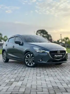 Mazda 2 R AT 2015